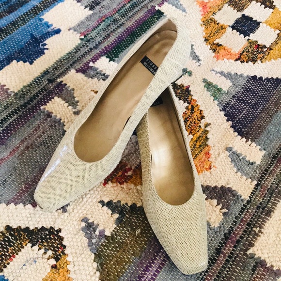 Stuart Weitzman cream and Ivory Square Heels - Picture 4 of 6